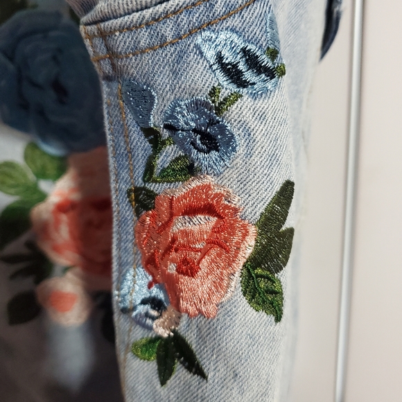 Vintage Jean jacket - Picture 7 of 10